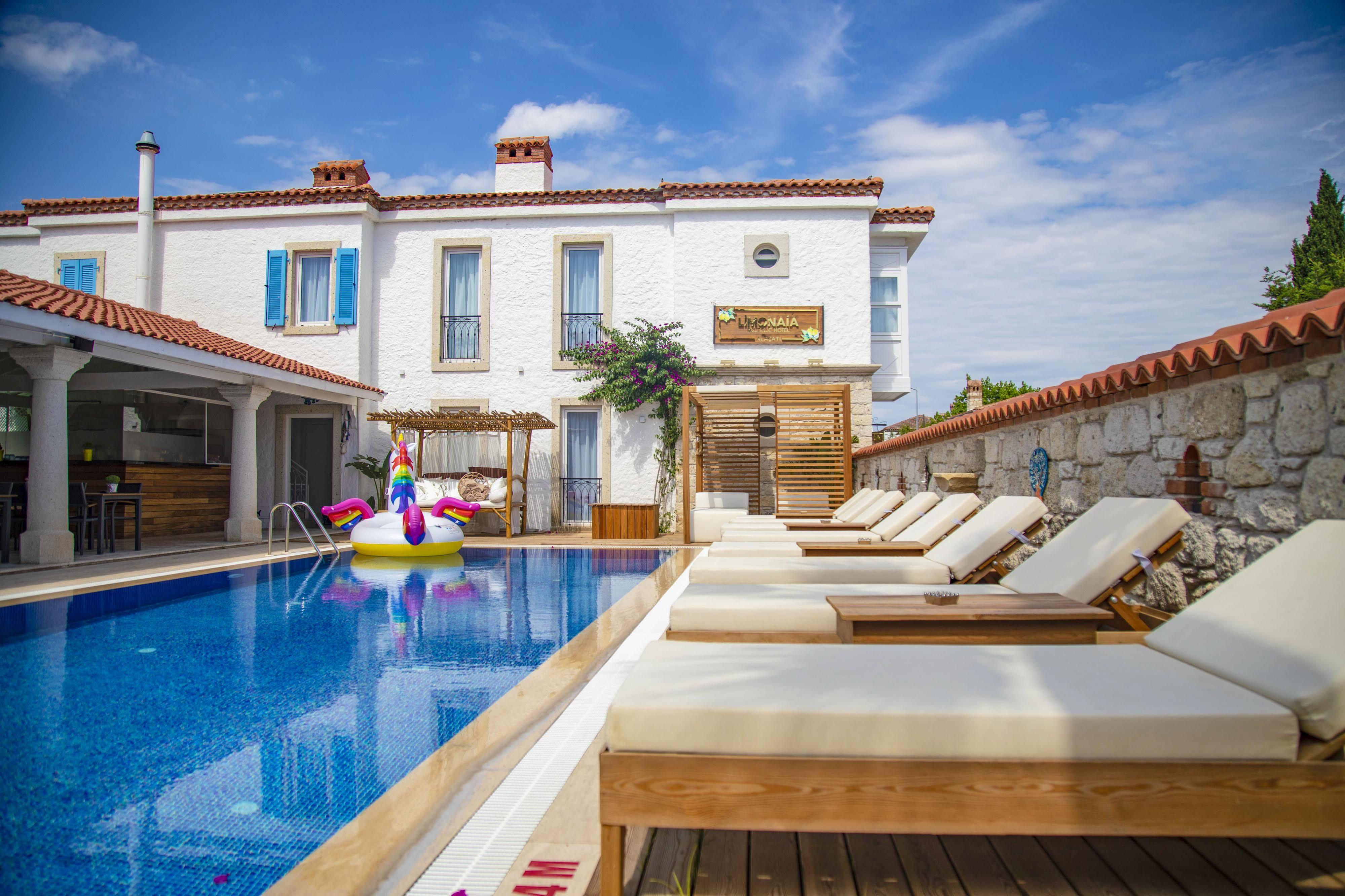 Alacati Limonaia Hotel ภายนอก รูปภาพ