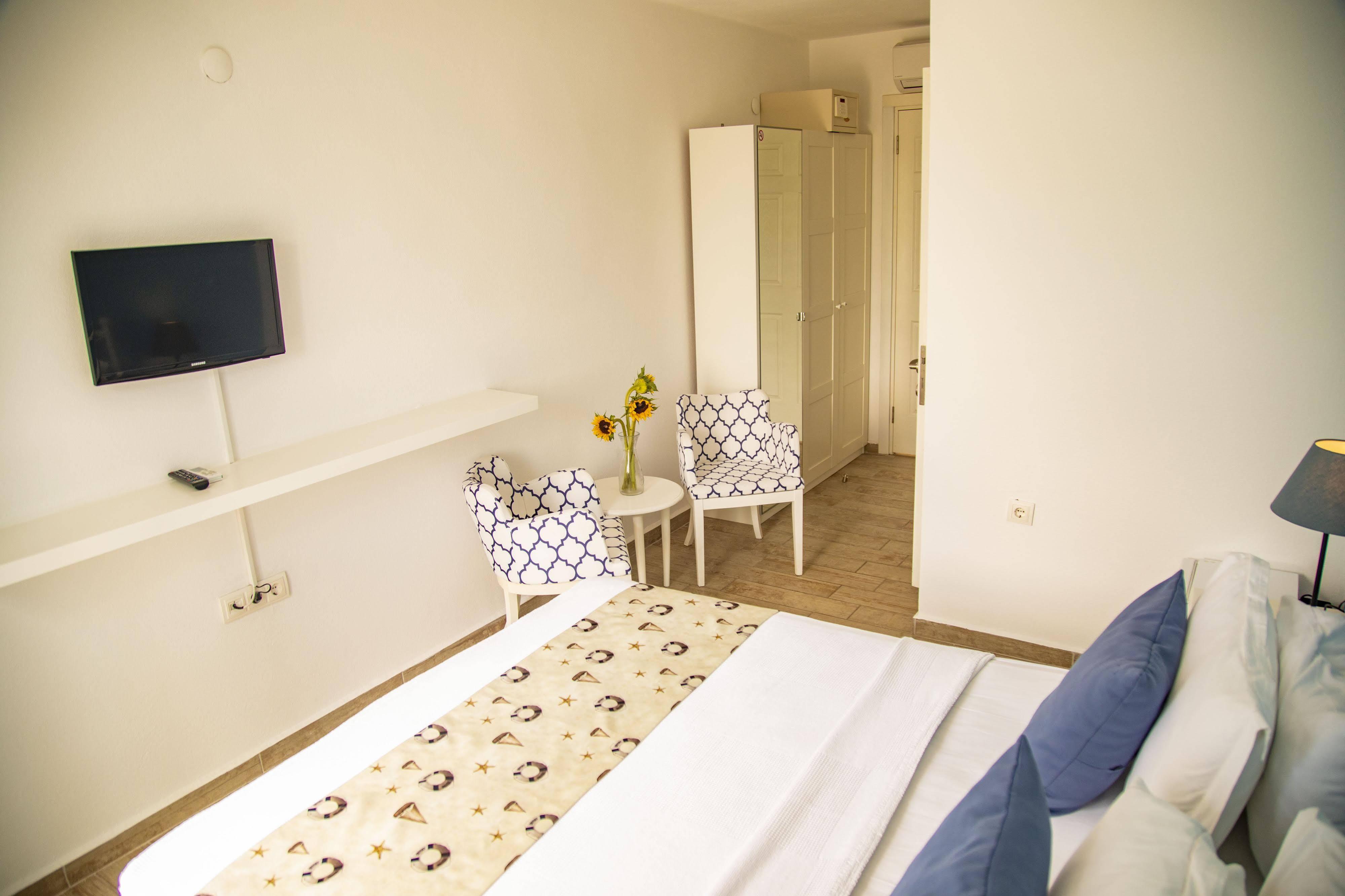 Alacati Limonaia Hotel ภายนอก รูปภาพ