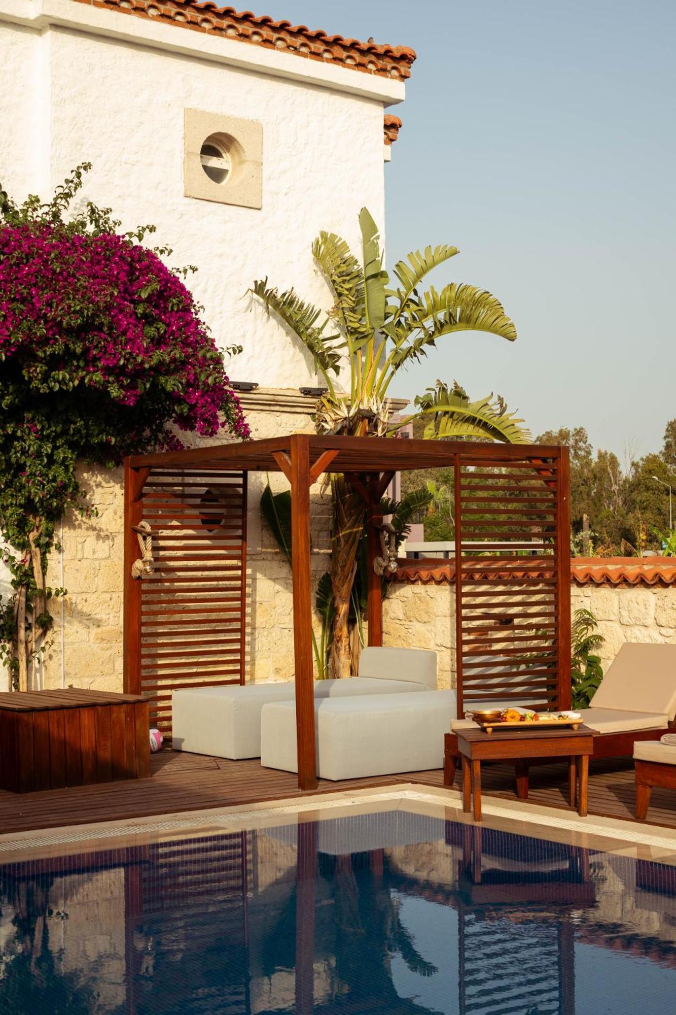 Alacati Limonaia Hotel ภายนอก รูปภาพ