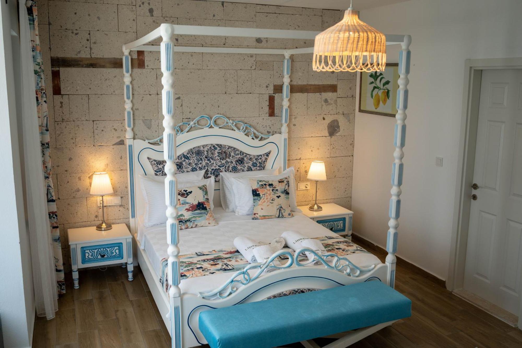 Alacati Limonaia Hotel ภายนอก รูปภาพ
