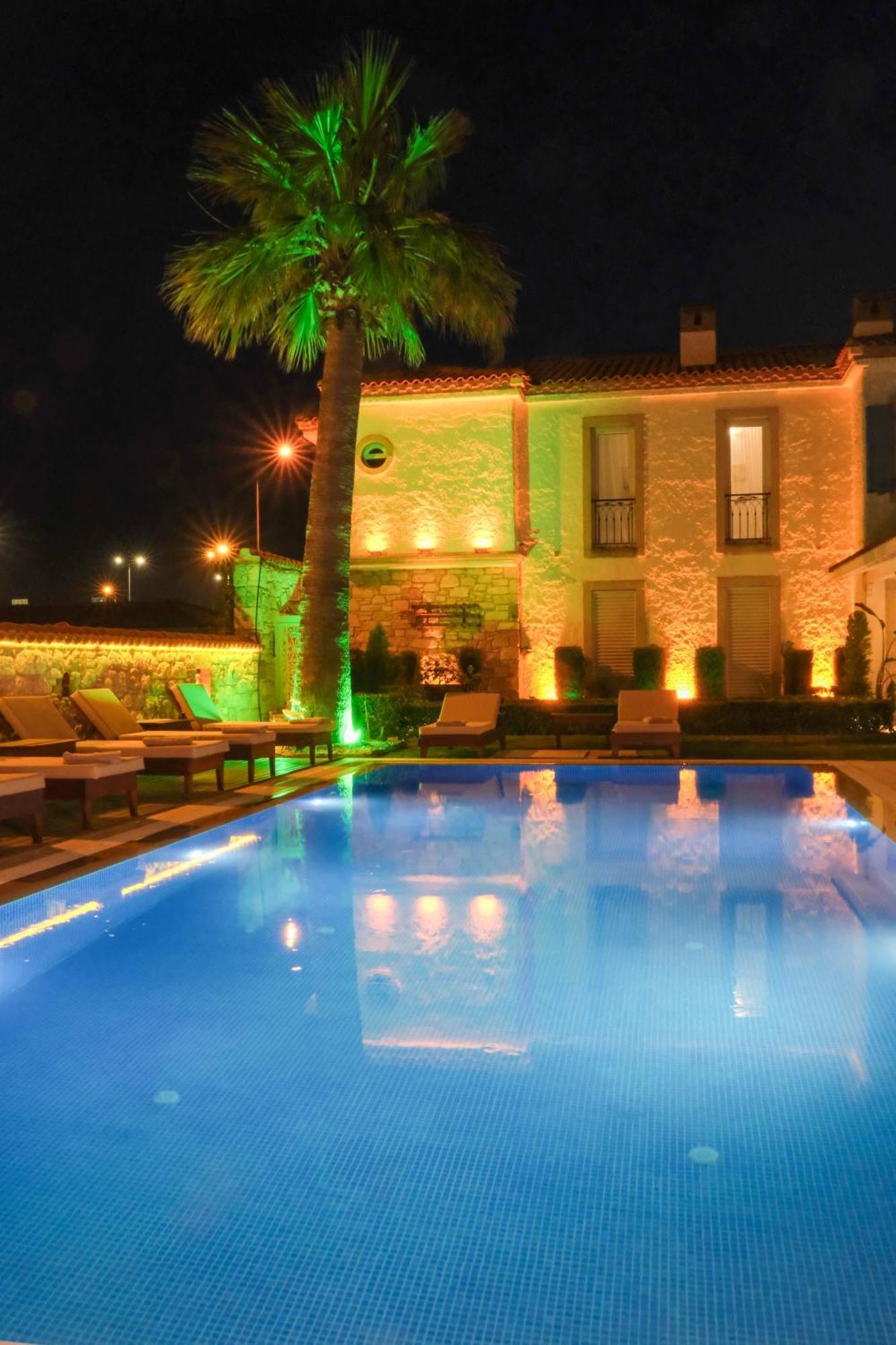 Alacati Limonaia Hotel ภายนอก รูปภาพ