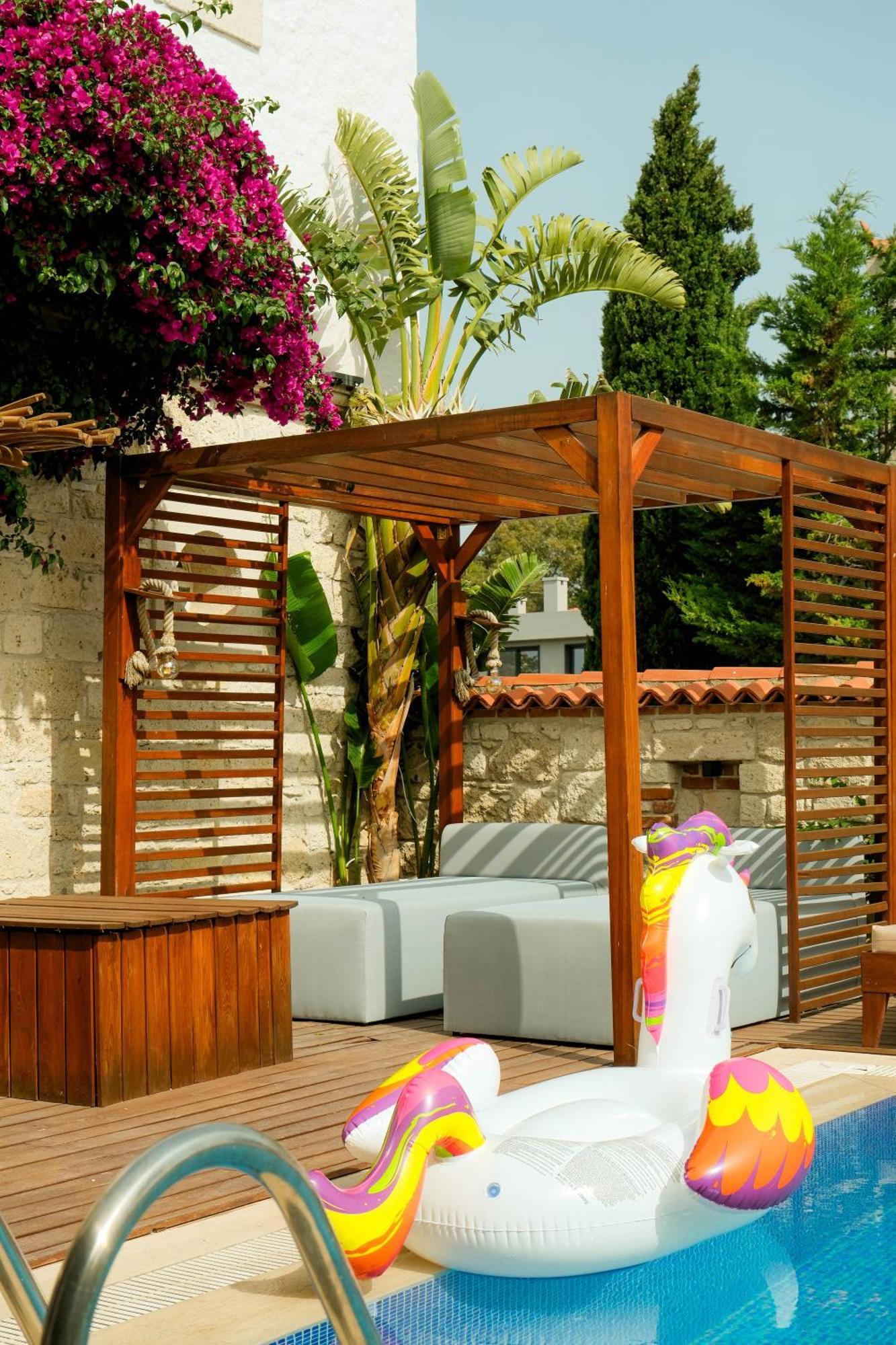 Alacati Limonaia Hotel ภายนอก รูปภาพ
