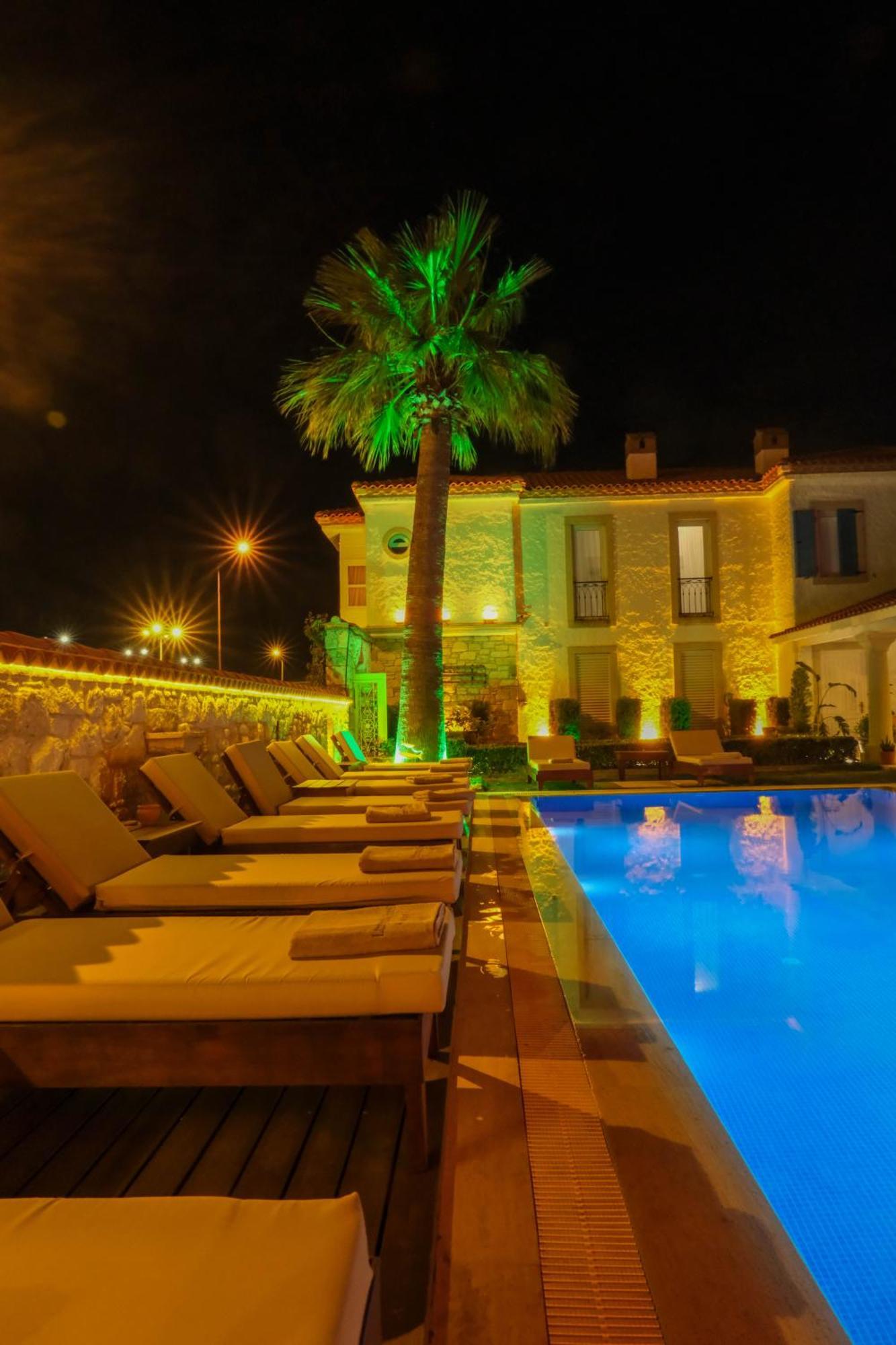 Alacati Limonaia Hotel ภายนอก รูปภาพ