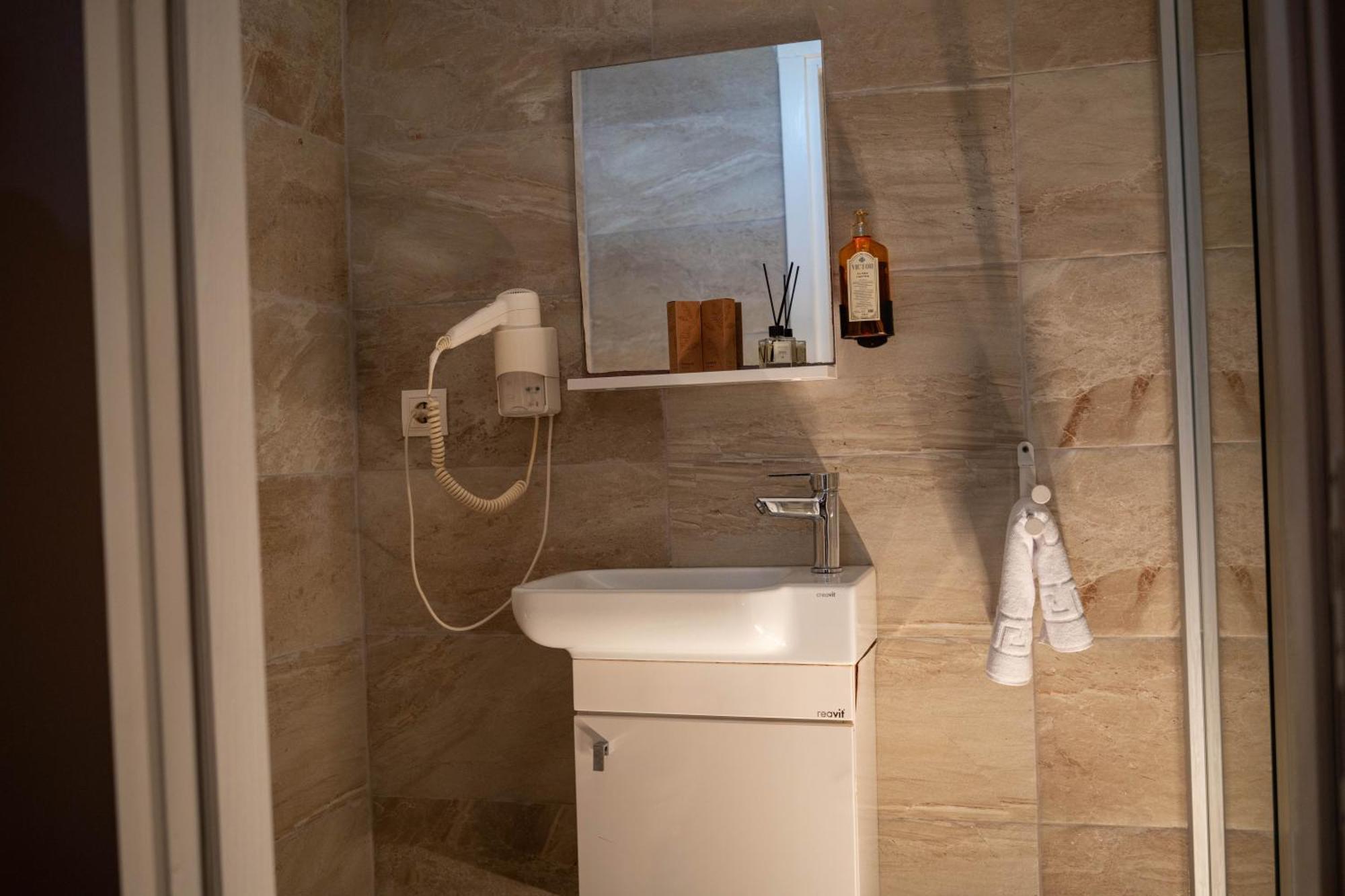 Alacati Limonaia Hotel ภายนอก รูปภาพ